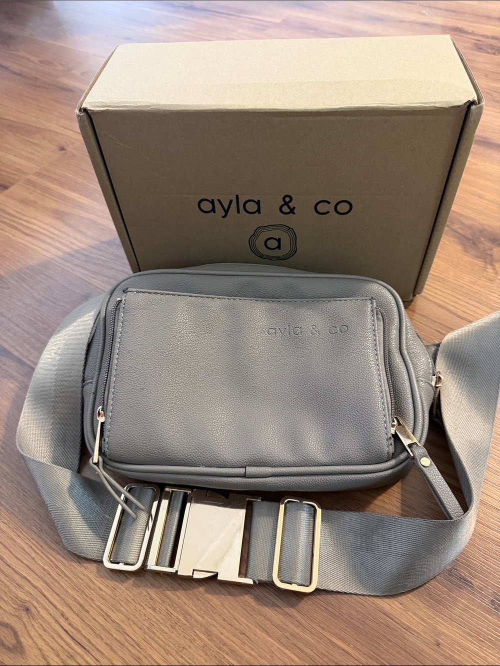 ayla & co Gray Crossbody Satchel